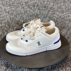 ON The Roger Spin Sneakers Women's 9.5